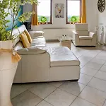 Family Escape With Pool * Filot