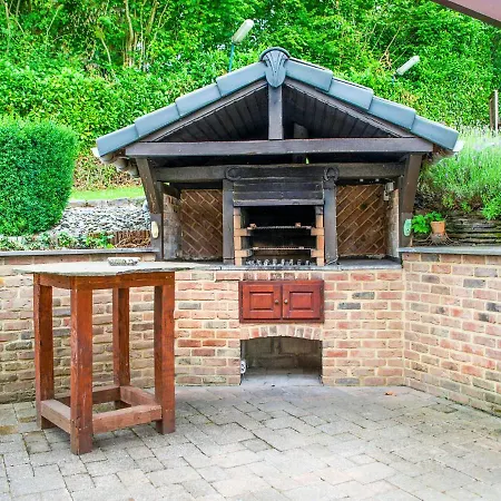 ヴィラ Near Hamoir With Private Heated Pool