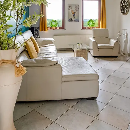 Family Escape With Pool * Filot