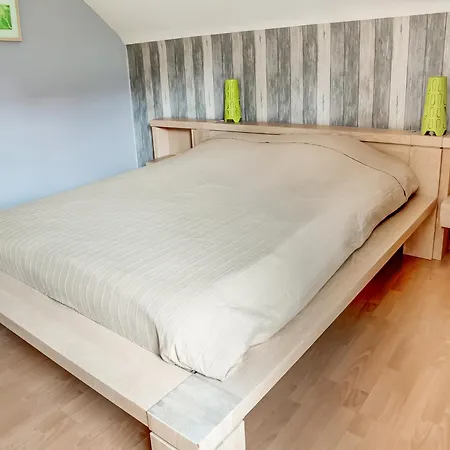 Family Escape With Pool