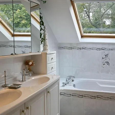 Willa Family Escape With Pool Filot